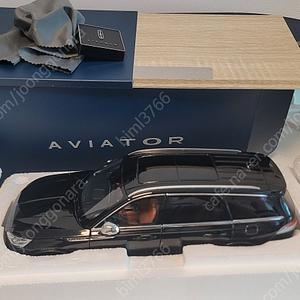 1:18 CM / LINCOLN AVIATOR / BLACK 링컨 에비에이터 블랙 판매합니다.