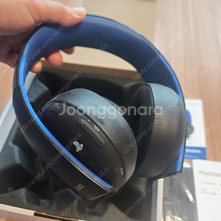 PS4 무선 스테레오 헤드셋 판매합니다.--2