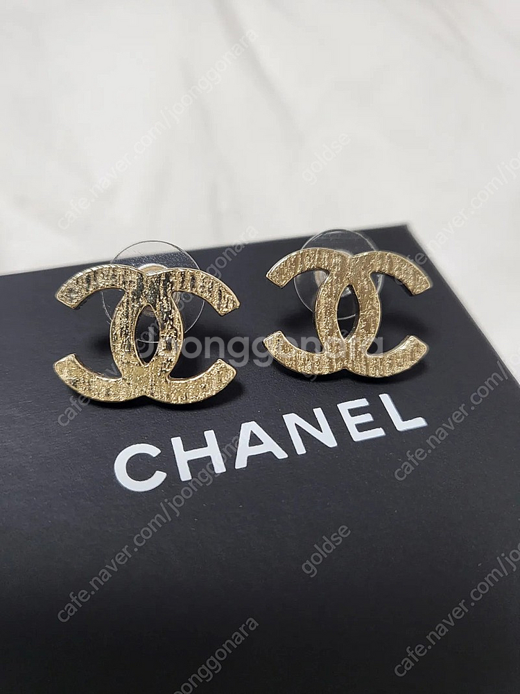 샤넬 귀걸이--1