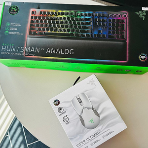 Razer huntsman v2 analog 게이밍 키보드 및 Razer viper ultimate 마우스 판매