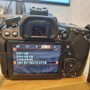 캐논 EOS 80D+efs 17-55mm(축복렌즈) 70만원 판매