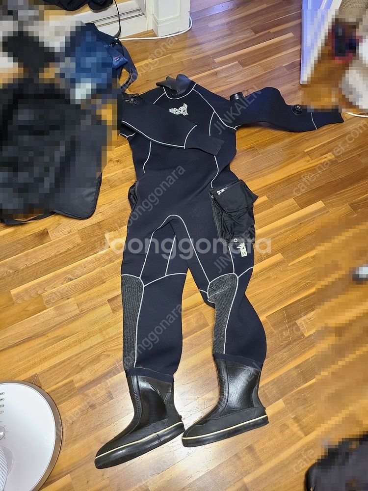 네오프랜 드라이슈트 팝니다(스쿠버다이빙)--3