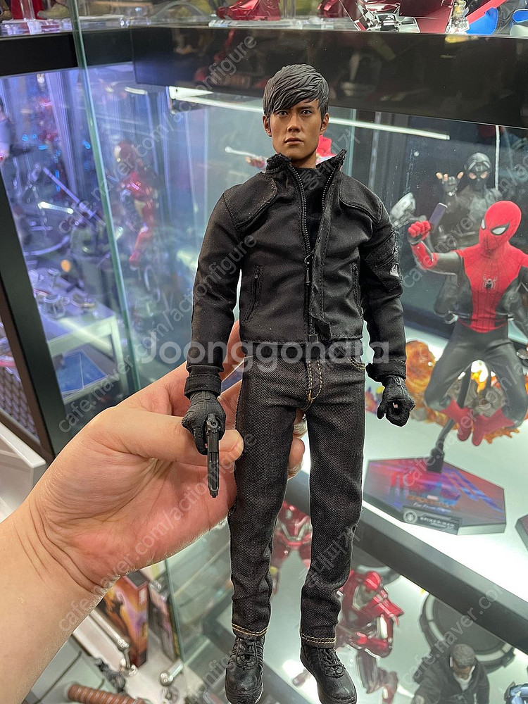 핫토이 조드 , 플레이토이 힛걸 , vts 에이전트 헌트 팝니다.--4