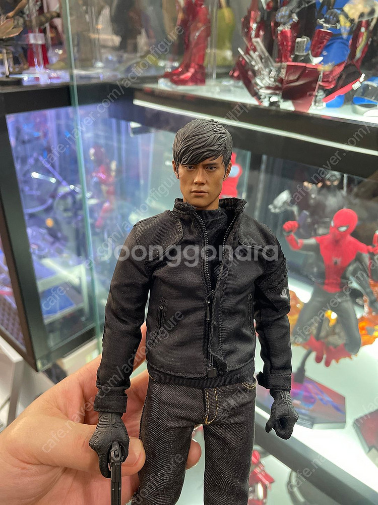 핫토이 조드 , 플레이토이 힛걸 , vts 에이전트 헌트 팝니다.--5