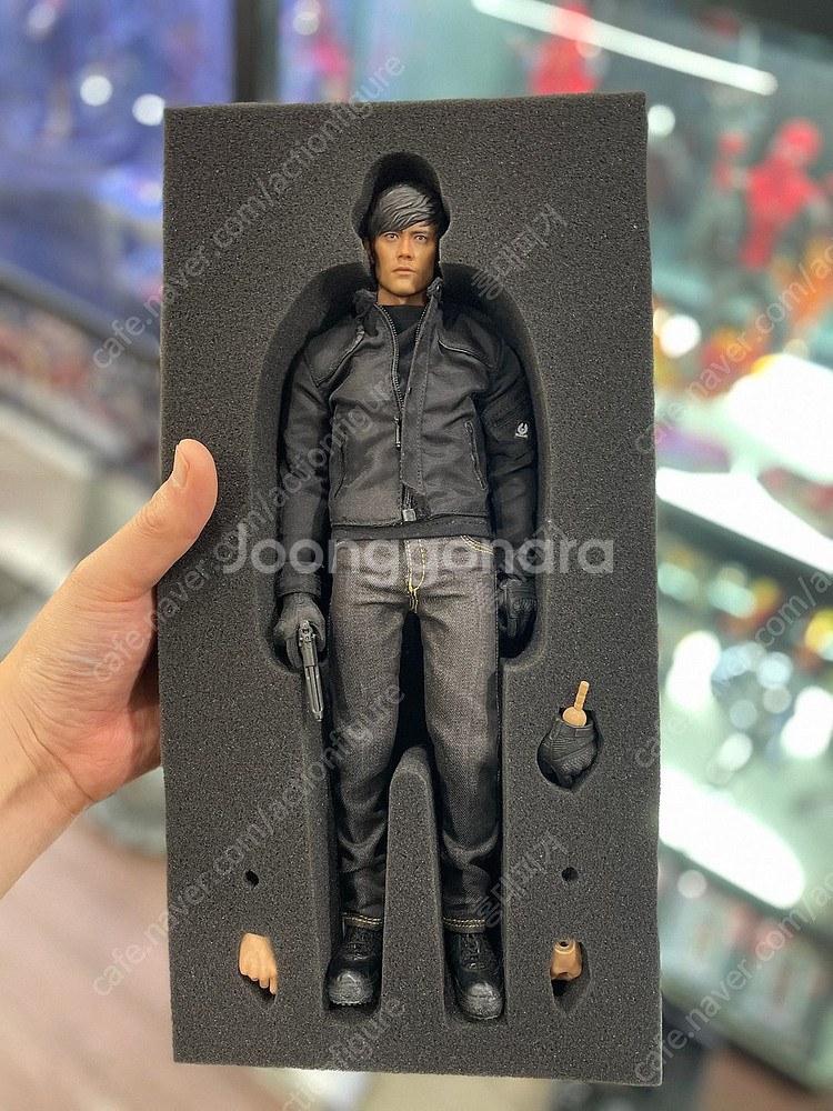 핫토이 조드 , 플레이토이 힛걸 , vts 에이전트 헌트 팝니다.--6