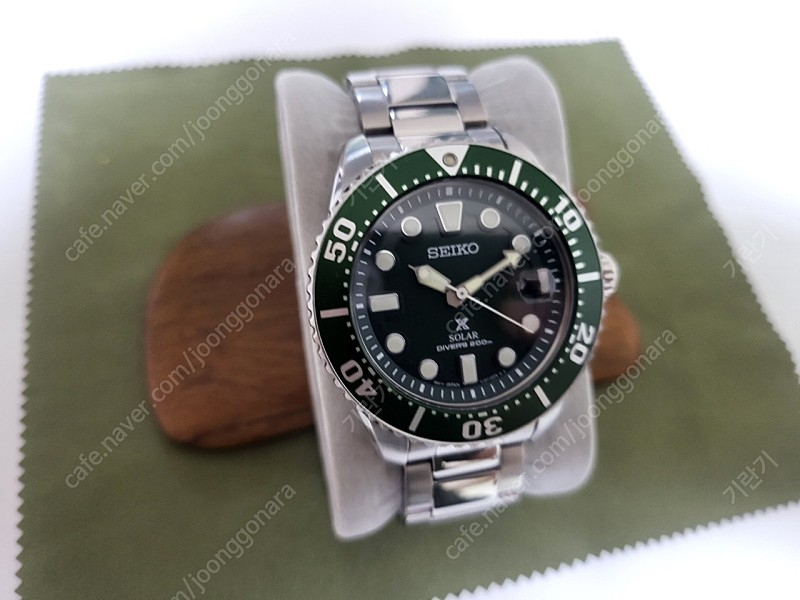 세이코 솔라 다이버 헐크 이미지