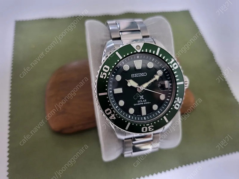세이코 솔라 다이버 헐크 이미지