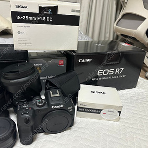 캐논 R7 18-150 KIT, 시그마 UFO 18-35 1.8 캐논 마운트, 캐논 EF-EOS R 어댑터 판매합니다.