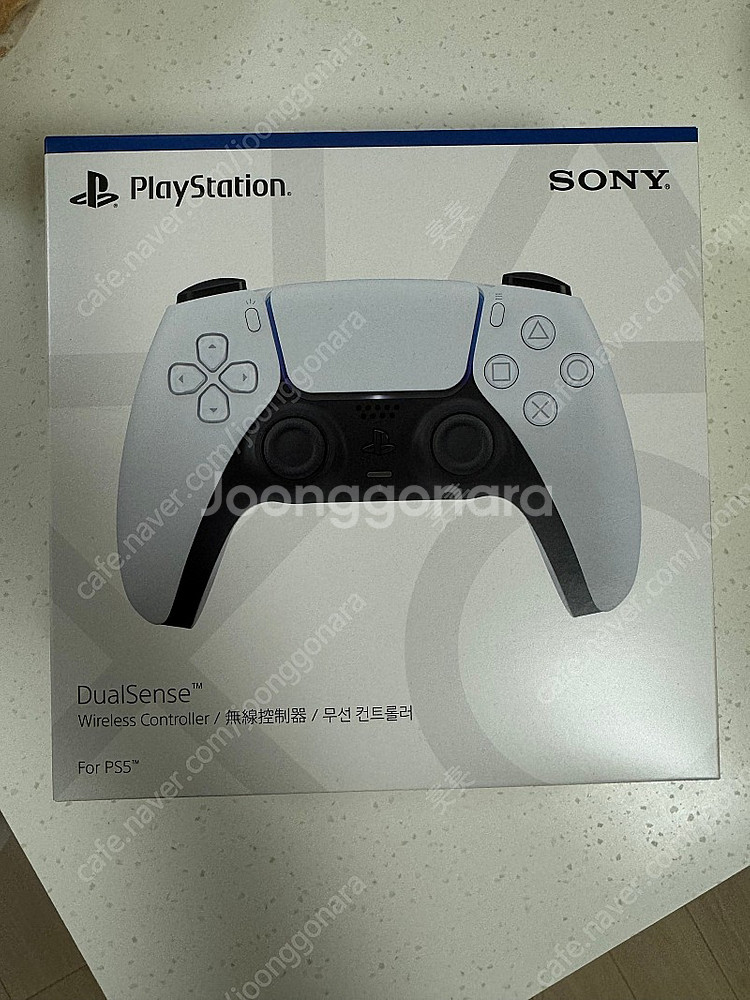 ps5 듀얼센스 화이트 미개봉 새제품팝니다--0