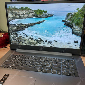 레노버 아이디어패드 슬림3 17인치 Lenovo Ideapad Slim3 17" 팝니다