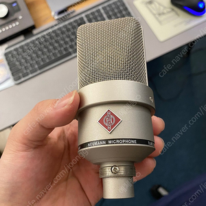TLM 103 민트급 팝니다(쇽마운트,케이스 포함)