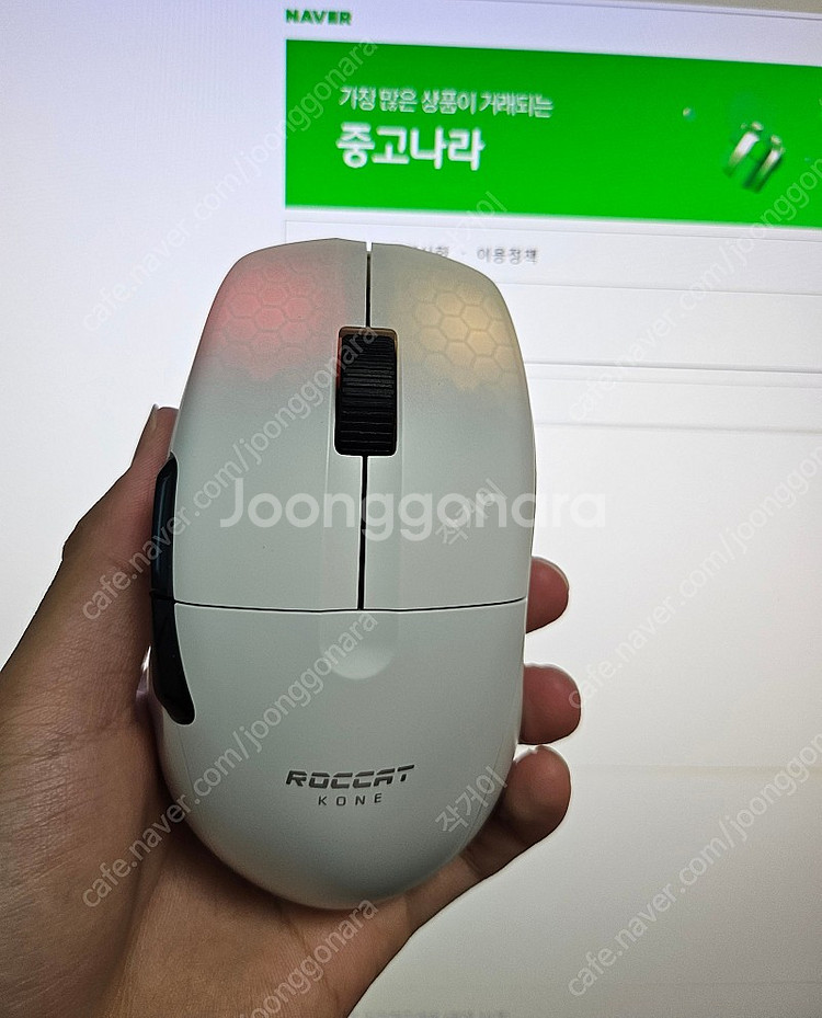 로켓 콘프로 에어 무선마우스 팝니다. (ROCCAT K...--4