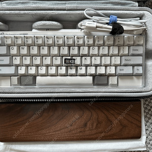해피해킹 프로 하이브리드 type-s +@ 헐값에 팝니다.