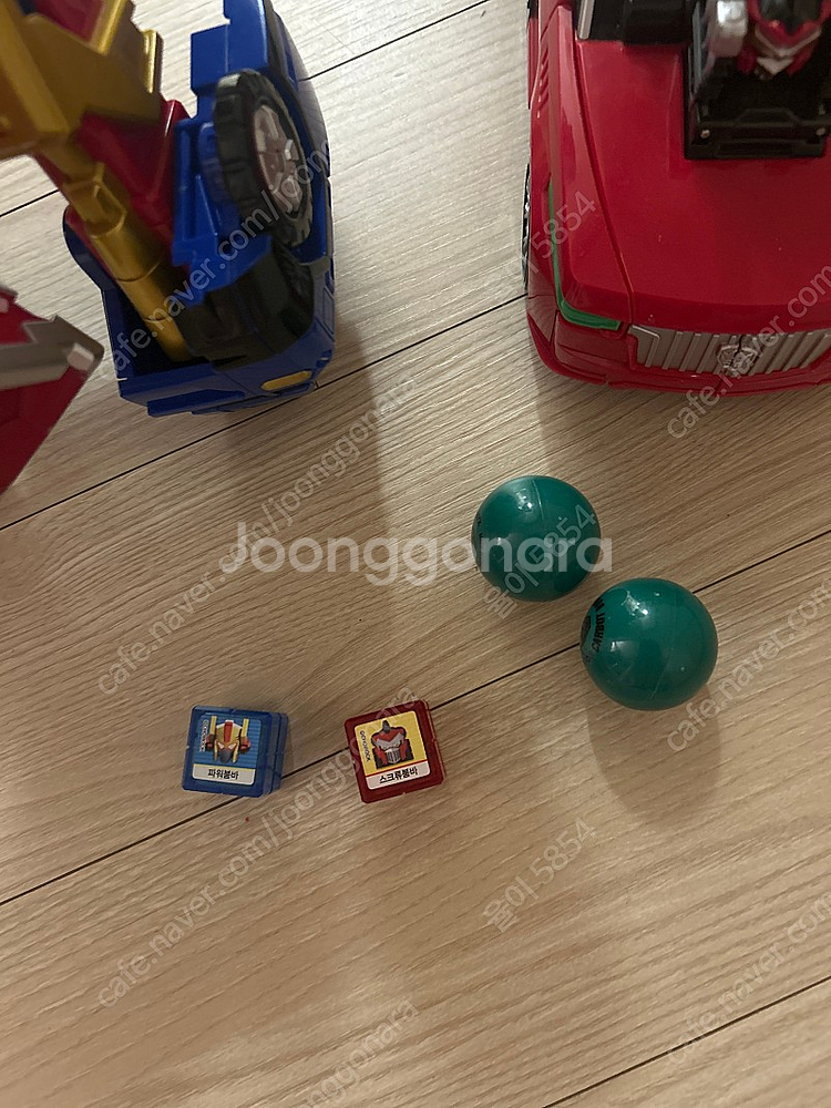 헬로카봇 스크류붐바.파워붐바 장난감+큐브 2개--1