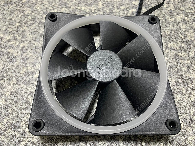 NZXT F120 RGB 3팩 세트 팝니다.--2