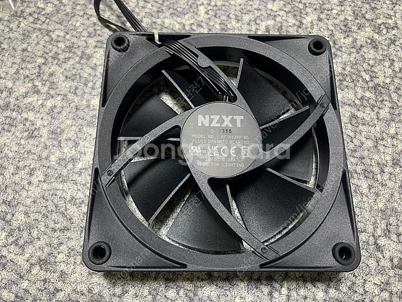 NZXT F120 RGB 3팩 세트 팝니다.--3