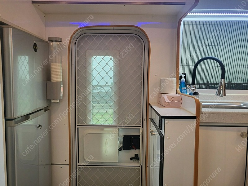 레스타 오토 캠핑카 팝니다 이미지