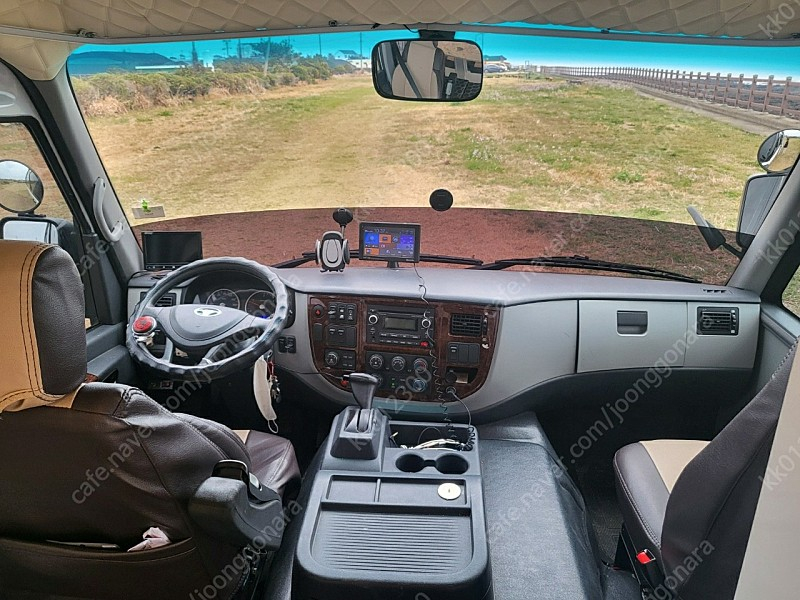 레스타 오토 캠핑카 팝니다 이미지