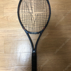 요넥스 브이코어프로 97 (330g) 테니스 라켓