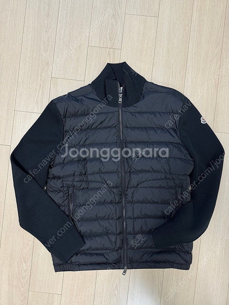 몽클레어 23fw 니트패딩 xl 팝니다--0