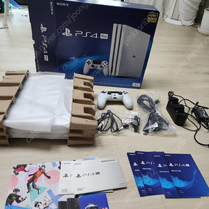 ps4pro 화이트 1tb 7218버전팝니다.