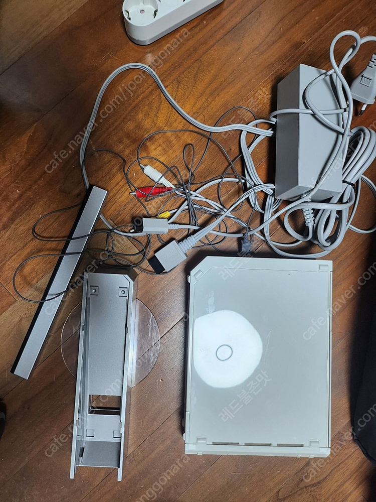 wii 본체 + resort 일괄 3만원--1