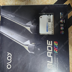 OLOy DDR4-3600 BLADE RGB White 패키지 (16GB(8Gx2)) 판매합니다.