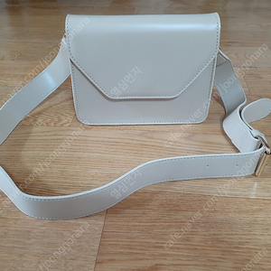 가방 새거입니다 예쁜니다 요즘 편하게 사용하세요 10000원 이미지