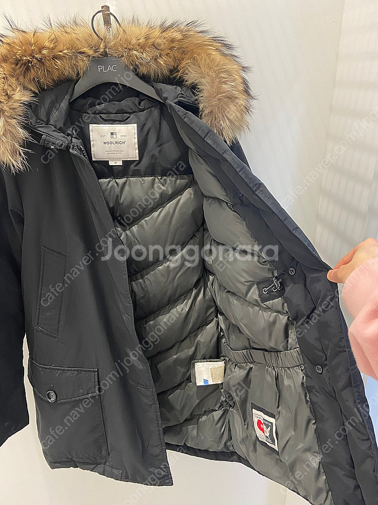 울리치 아크틱 파카 여성패딩 판매해요--4