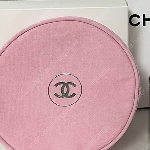 (판매가능) CHANEL 샤넬 핑크 파우치 판매합니다.