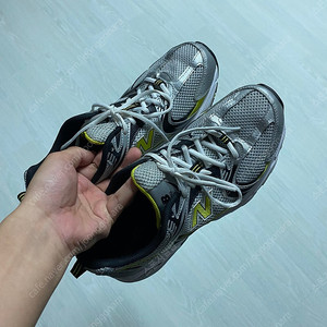 뉴발란스 530 실버옐로우 판매합니다