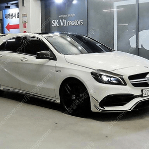 벤츠A클래스 W176 A45 AMG 4MATIC할부 전액할부 탁송가능 저신용자할부가능 여유자금가능