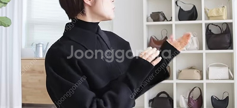 COS 크롭 울 자켓(크롭 볼레로 자켓) 새상품--2