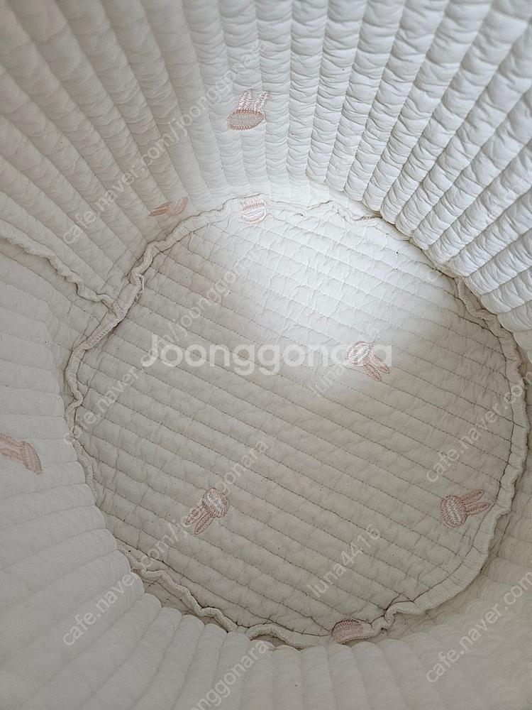 밑면 원형인 누빔자수천 가방 아기물건--4