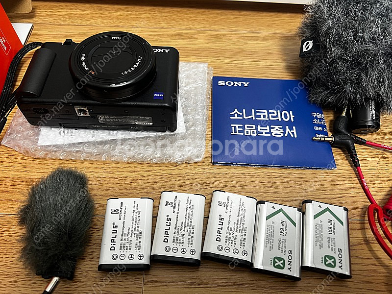 소니 ZV-1 +소니 슈팅그립+로데마이크 풀박스 팝니다--2