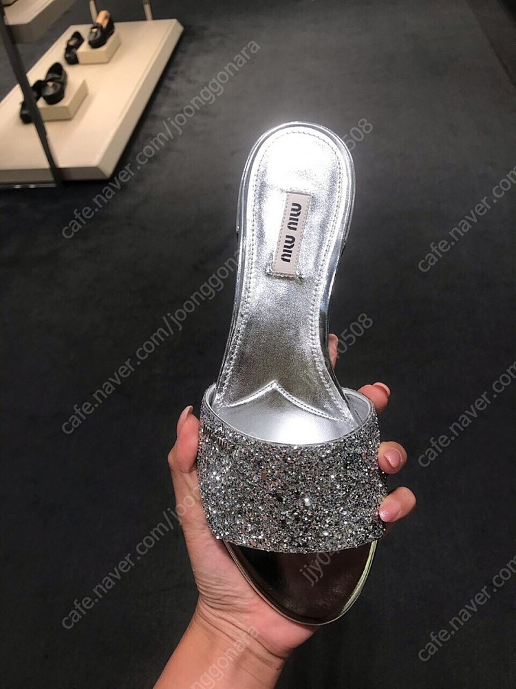 미우미우 글리터 슬라이드 샌들 36.5사이즈 이미지