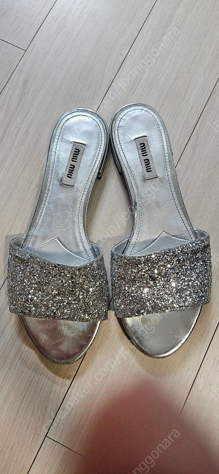 미우미우 글리터 슬라이드 샌들 36.5사이즈 이미지