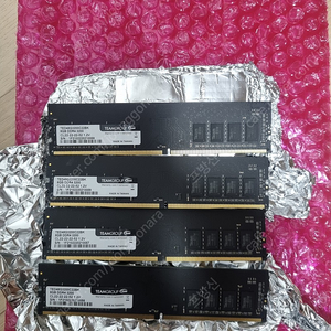 팀그룹DDR4 8g x4개 총32g 3200