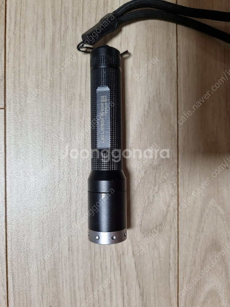 LED LENSER랑 FENIX 랜턴 팔아요.--7