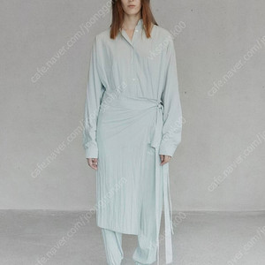 베르소 Side Slit Dress - Light Skyblue