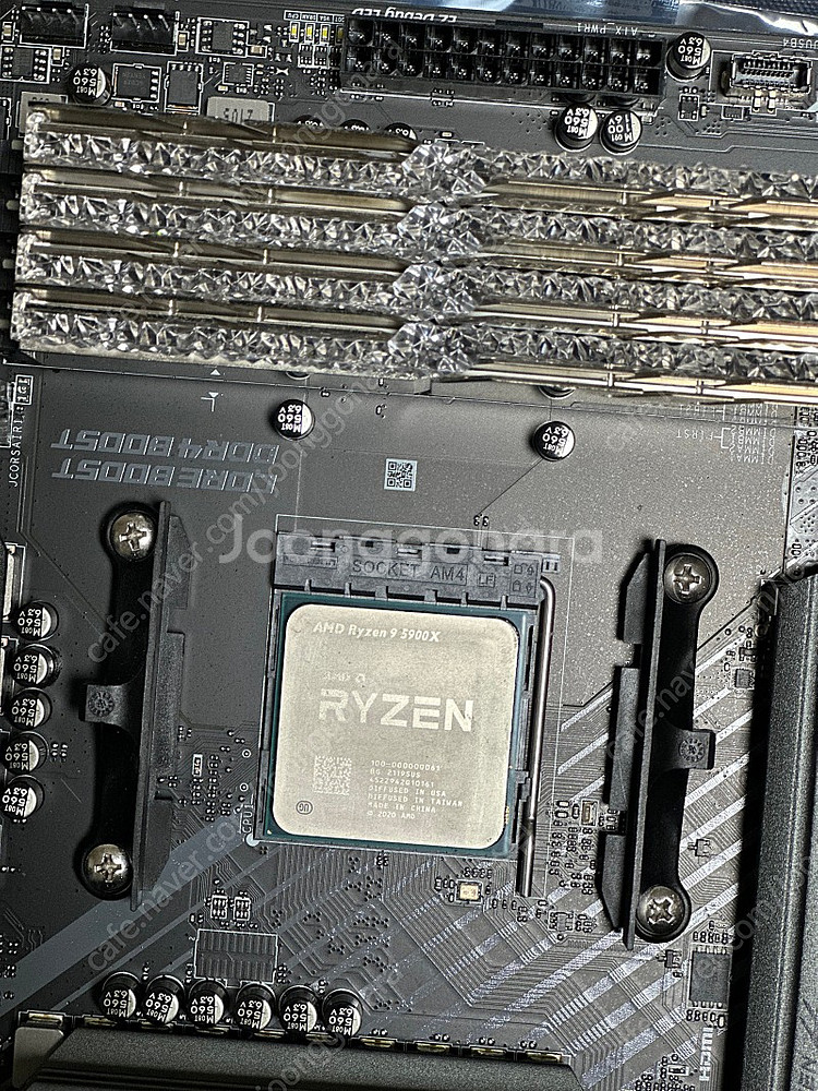 5900x / b550 카본 / 로얄 실버 cl16 쿼...--2