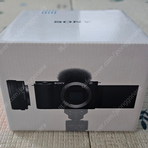 소니 ZV-E10 16-50mm 번들렌즈 패키지 화이트 색상 팝니다.(가격 인하)