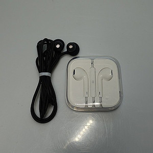 삼성 akg 이어폰 c타입,애플 정품 이어폰 판매 합니다!