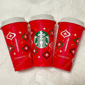 일본 스타벅스 2023 홀리데이 리유저블 컵. 크리스마스 한정판 텀블러