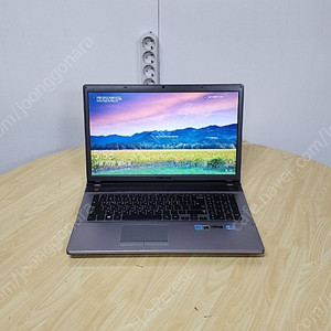 삼성 노트북, NT550P7C, 17인치 i7 3세대 RAM 8G 외장그래픽 650M SSD 250G + HDD 500G 18만원.