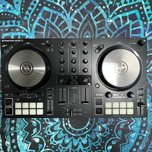 Native Instruments - TRAKTOR KONTROL S2 MK3