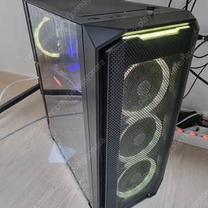 컴퓨터 본체 인텔 i7 8700 그래픽카드 geforce rtx 2060 판매합니다.