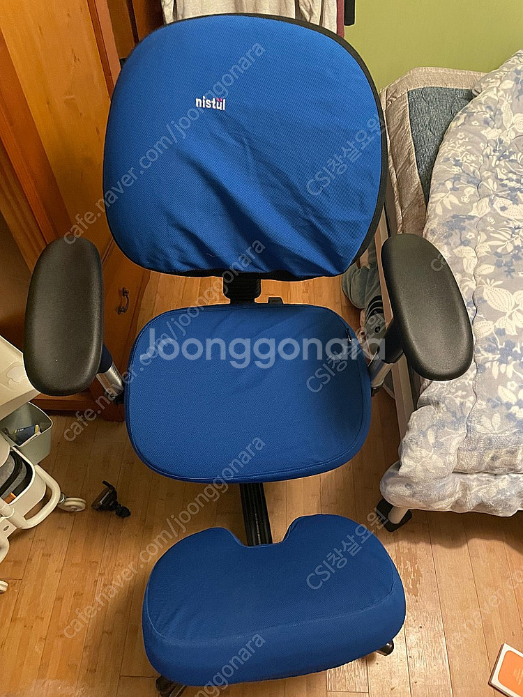 니스툴 닐링체어 허리디스크 의자--1