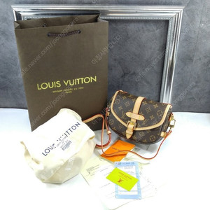 루이비통 LOUIS VUITTON 소뮈르 BB 모노그램 토트 숄더백 M46740