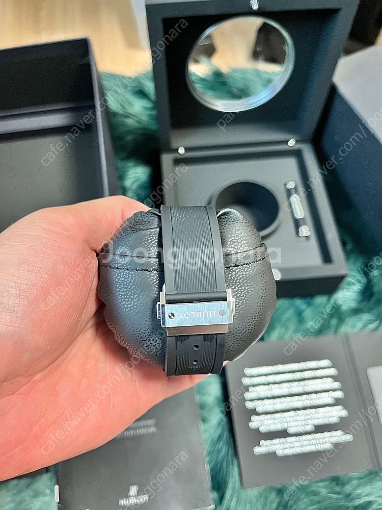 위블로 스피릿오브빅뱅 문페이즈 티타늄 42mm 교환합니...--5